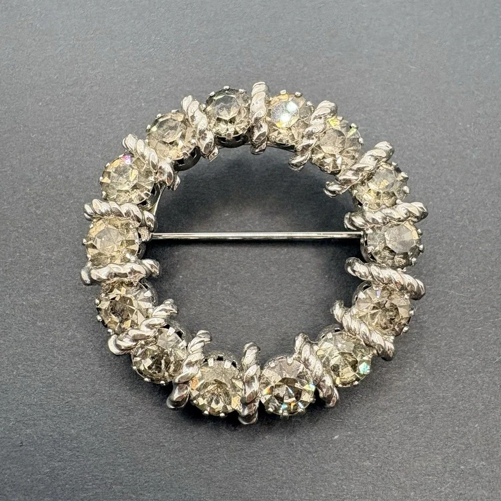 Vintage Smoky Gray Crystal Wreath Circle Brooch Silver Tone Prong Set 1.5